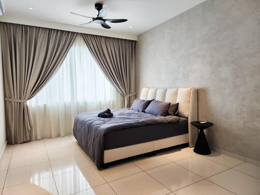 Holiday home Austin Crest -- Muji X Mahjong X Karaoke X Staycation 4br3b #10pax By Cowidea Johor Bahru